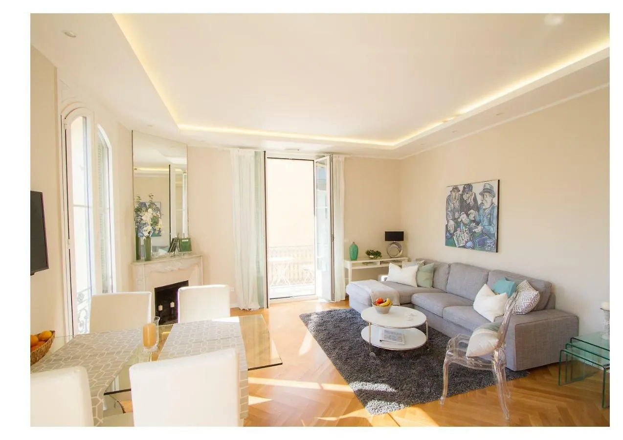 Victor Hugo Apartment Nice