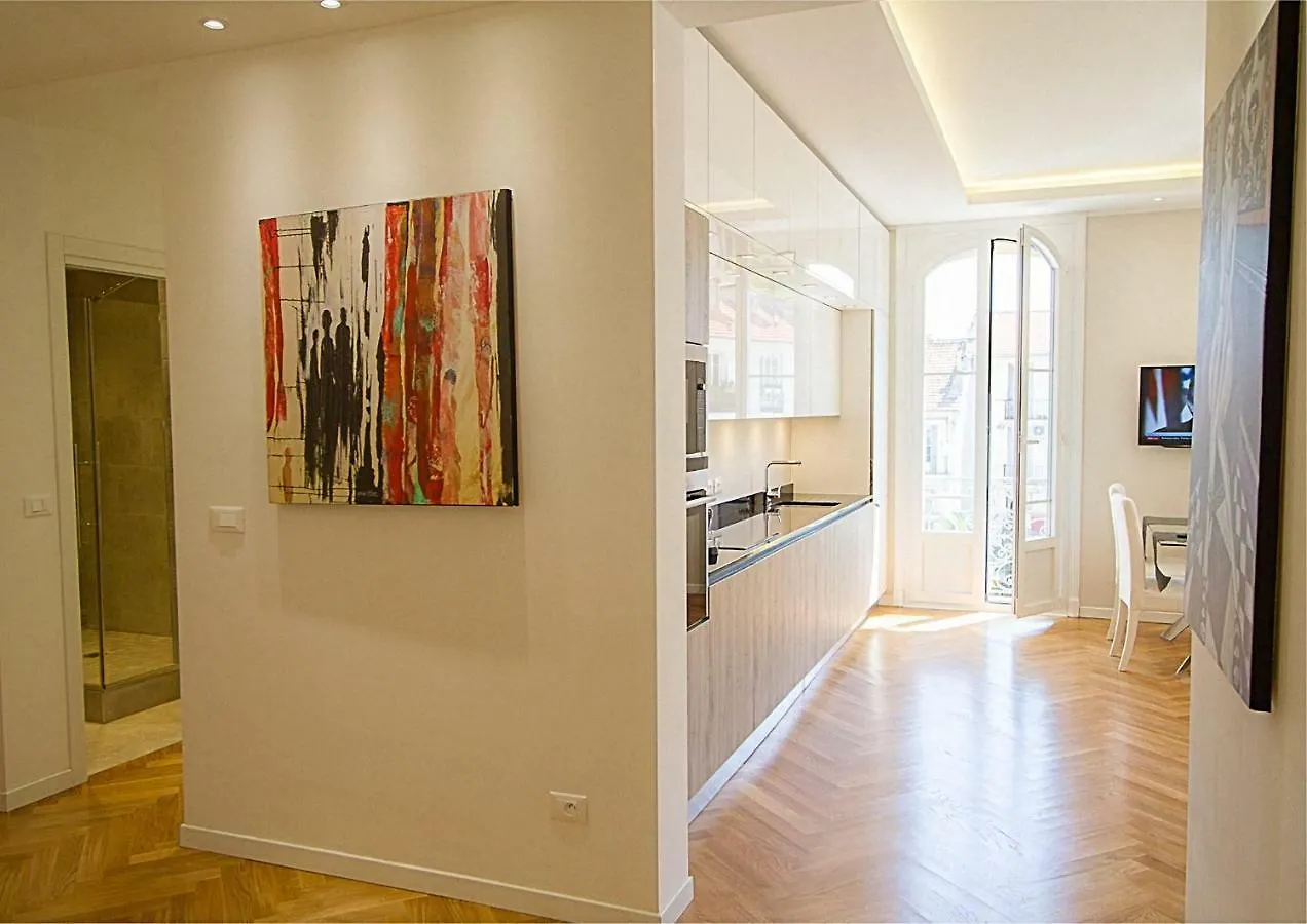 Victor Hugo Apartment Nice