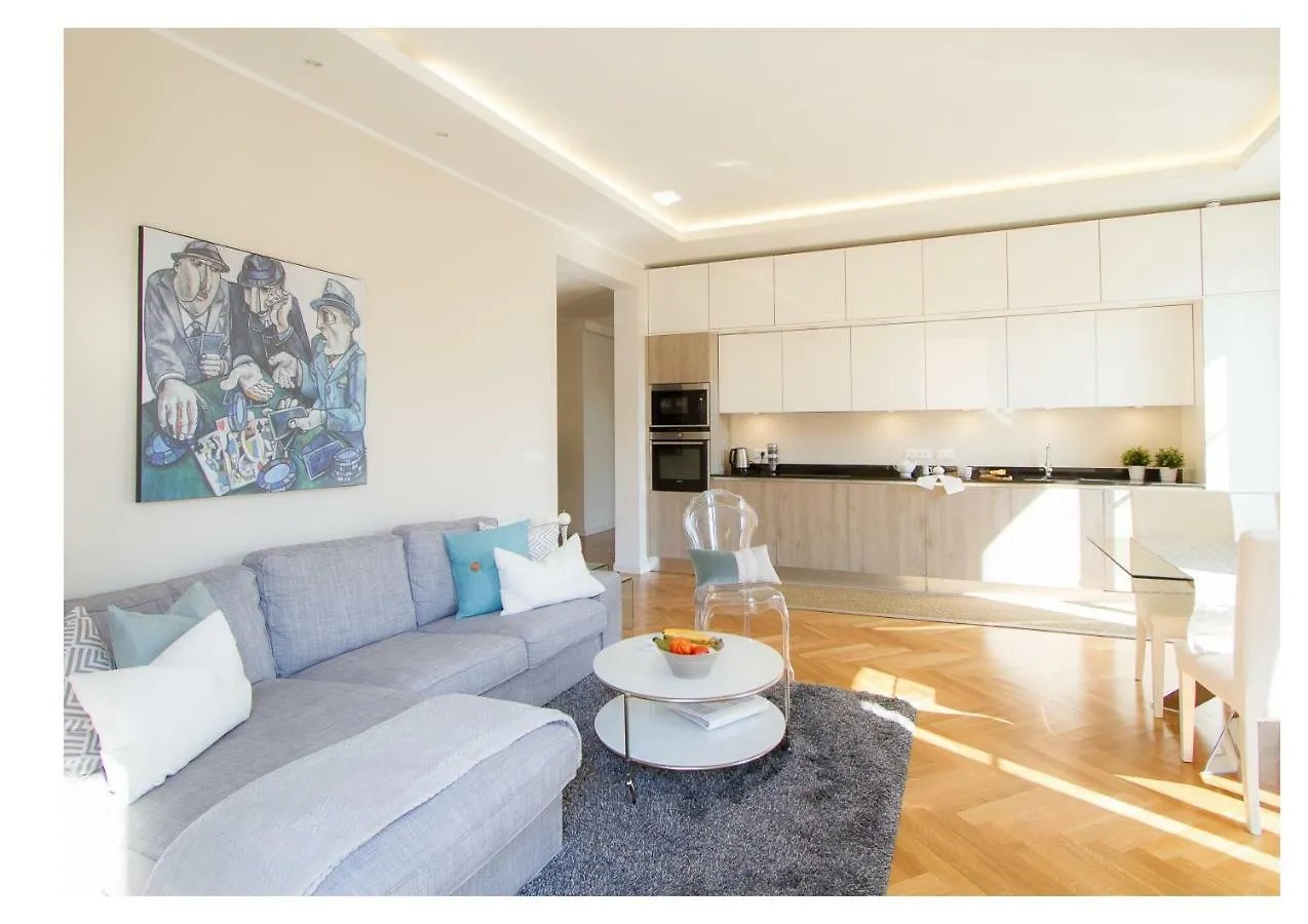 Victor Hugo Apartment Nice